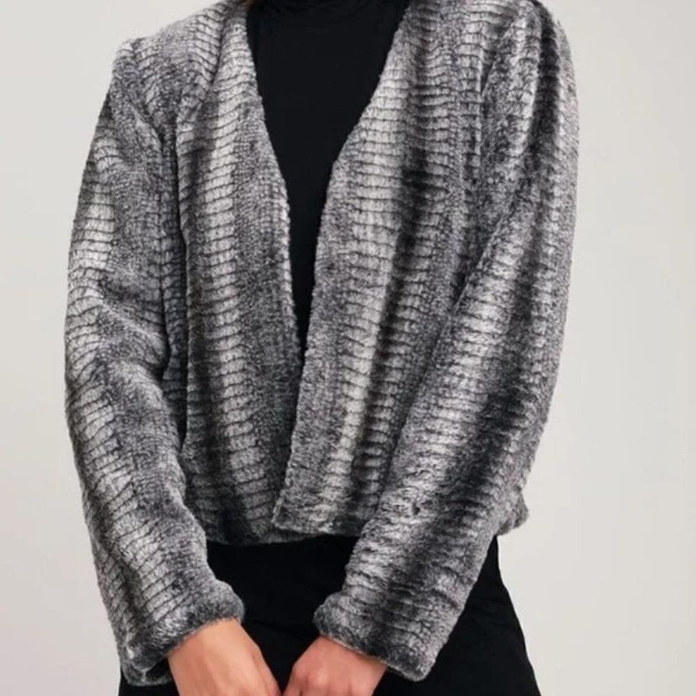 Lulus Rokoko Unique Chic Grey Print Faux Fur Coat size Medium Cropped Night Out